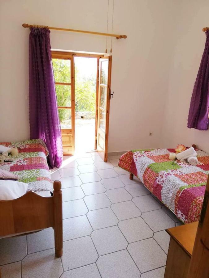 Theasea House With Garden Apartment Riglia Bagian luar foto